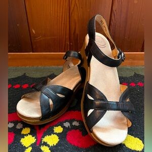 Dansko Black Leather Sandals size 39